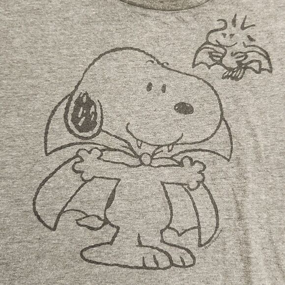 Snoopy Dracula Old Navy T-shirt L - Picture 2 of 4